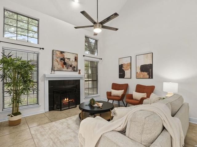 Townhouse for sale in Leesville, Texas