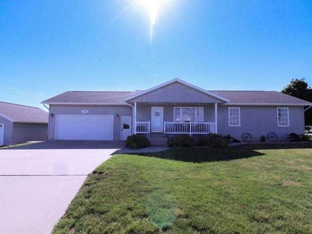 House for sale in Grundy Center, Iowa