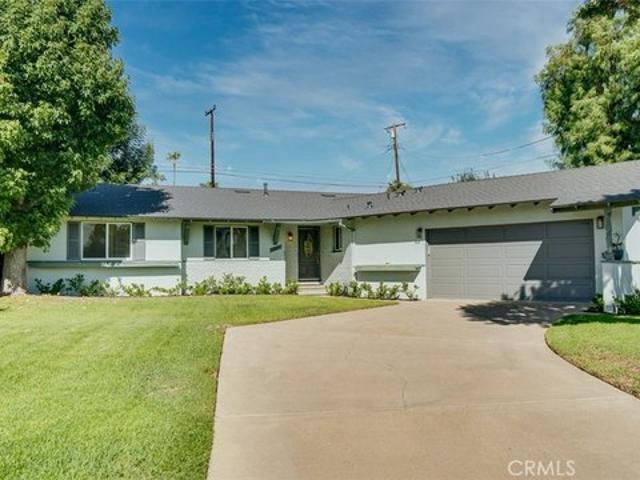 House for sale in Tustin, California