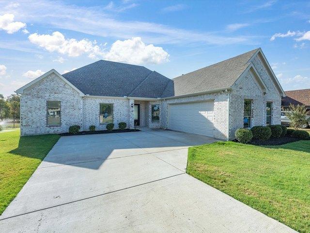 House for sale in Ellis, Texas