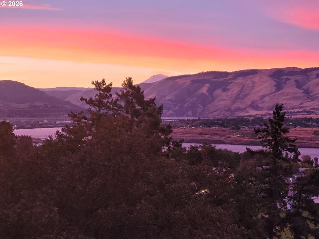 House for sale in The Dalles, Wasco County