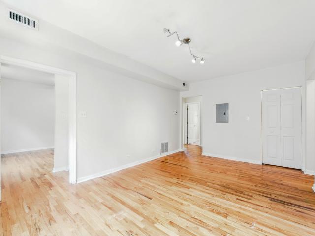 Condo for sale in Chicago Park, Illinois