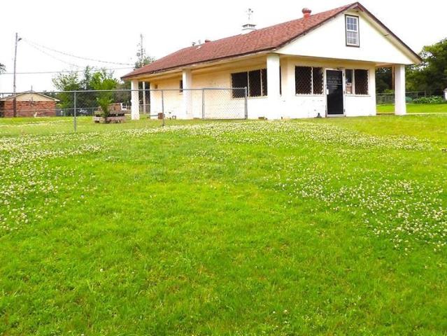 Commercial for sale in Guthrie