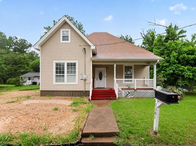 House for sale in Hunt, Texas