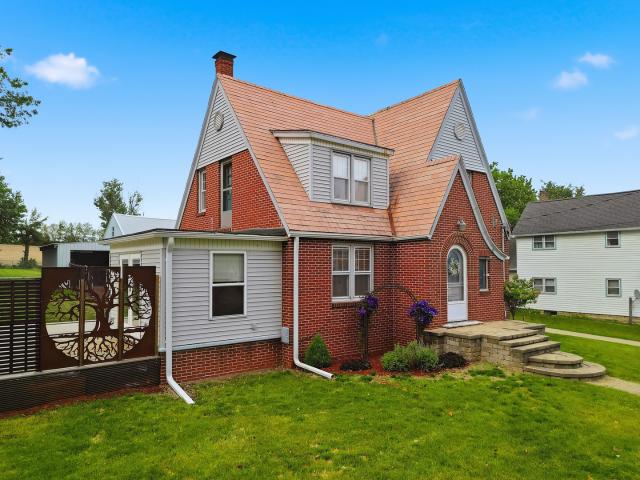 House for sale in Dixon, Illinois