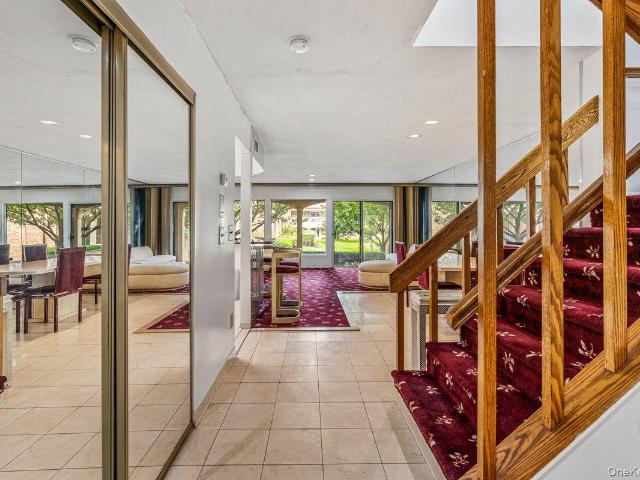 Condo for sale in Baybridge Townhouse Codominiums, New York