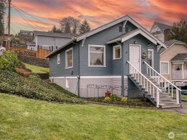 House for sale in Aberdeen, Washington