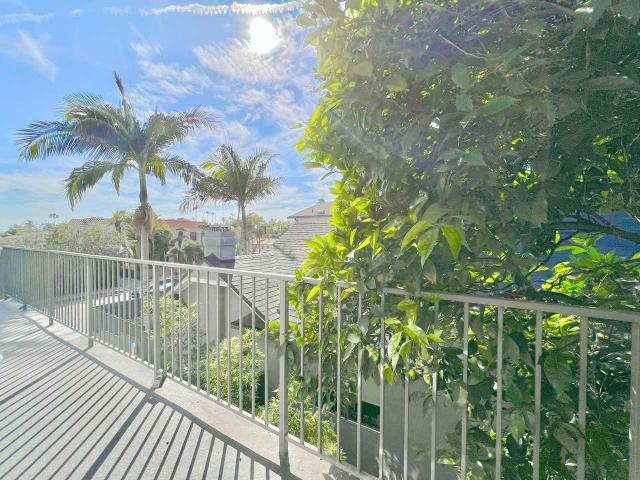 Apartment for rent in Canoga Park, California