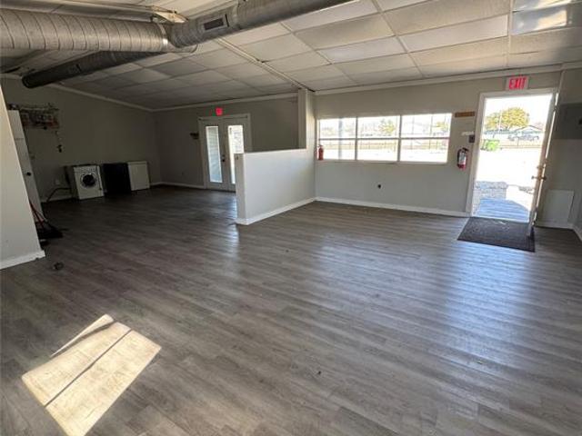 Commercial for sale in Seagoville, Dallas County