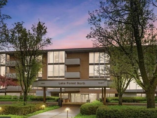 Condo for sale in Lake Forest, Illinois