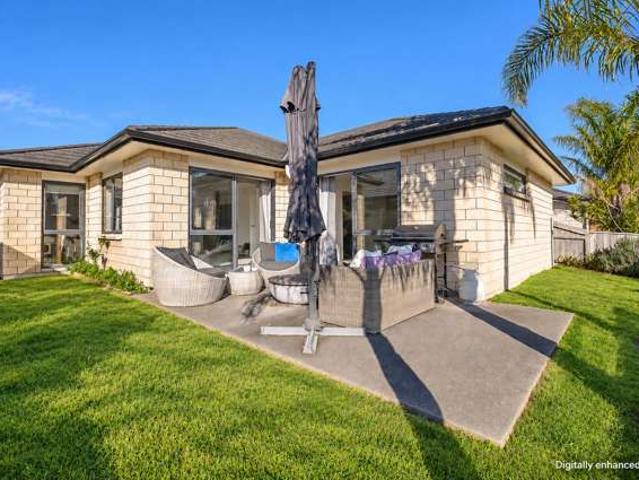 House for sale in Pāpāmoa Beach, Papamoa