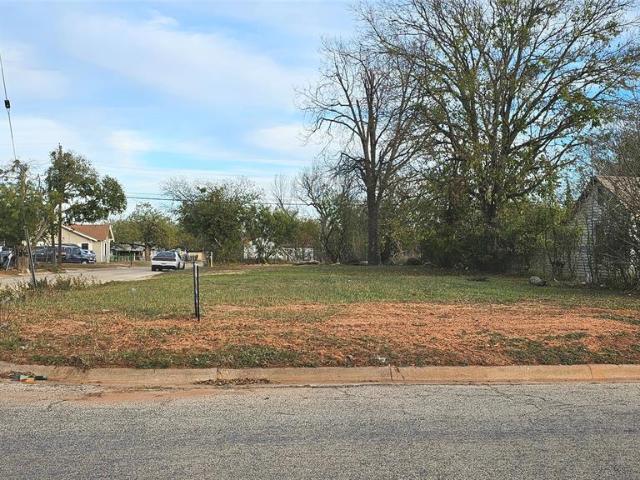 Land for sale in Taylor, Texas