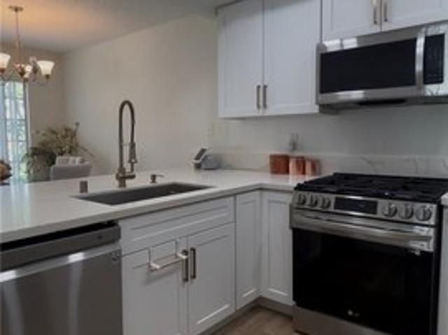 Condo for sale in San Pedro, Los Angeles