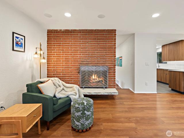 House for sale in Willowbrook, Renton