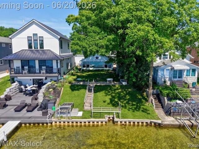 House for sale in Fenton, Michigan