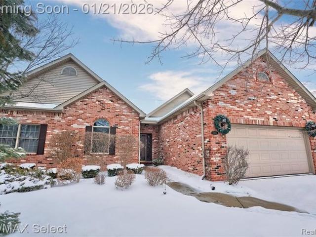 Condo for sale in Fenton, Michigan