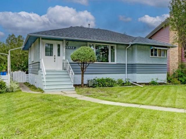 House for sale in Wedgewood, Alberta