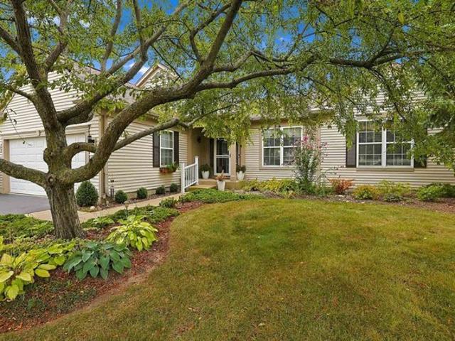 House for sale in Mchenry, Illinois