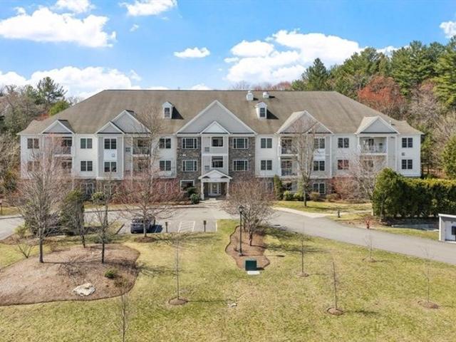 Condo for sale in Bedford, Massachusetts