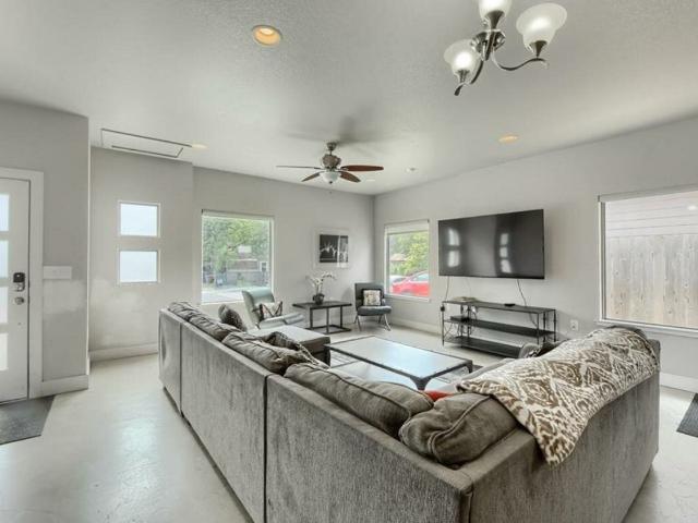 Apartment for sale in Austin Apartment for sale in Austin