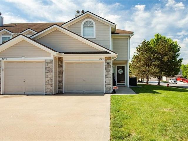 Townhouse for sale in Blue Springs, Missouri