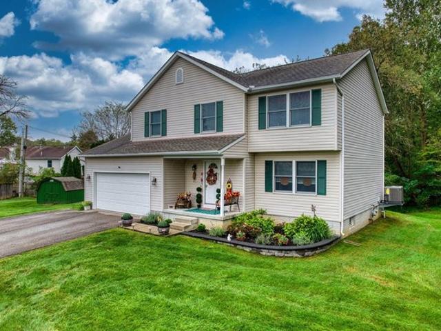 House for sale in Heath, Licking County
