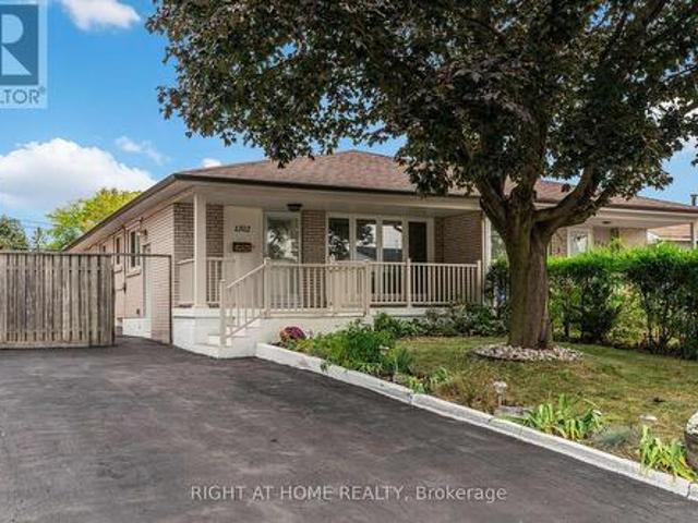 House for sale in Castle Green, Oakville