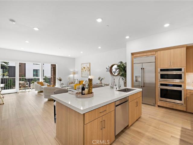 Condo for sale in Irvine Business Complex, Irvine