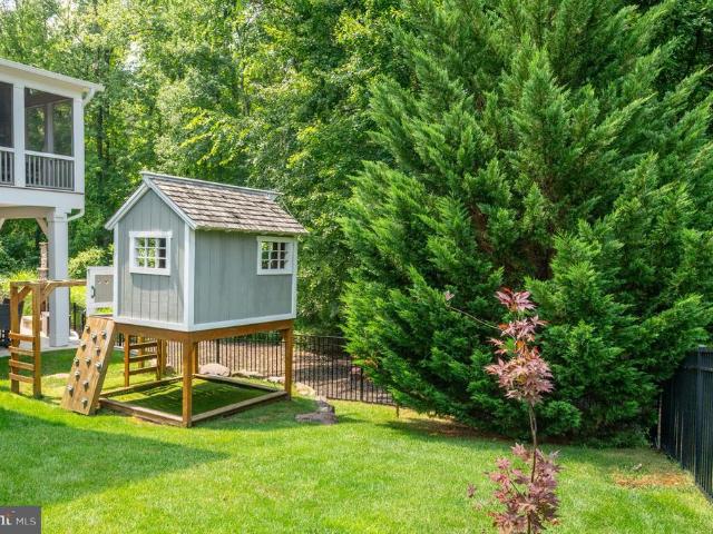 House for sale in Elmwood Estates, McLean