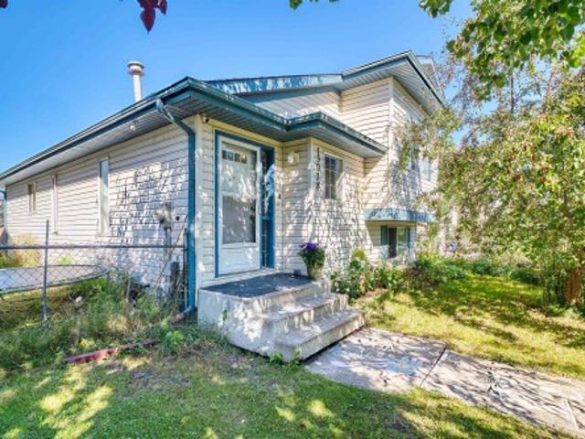 House for sale in Wedgewood, Alberta