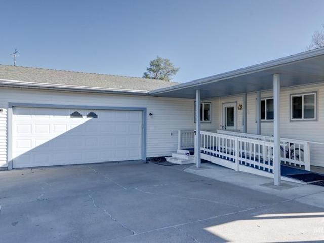 House for sale in Oregonia