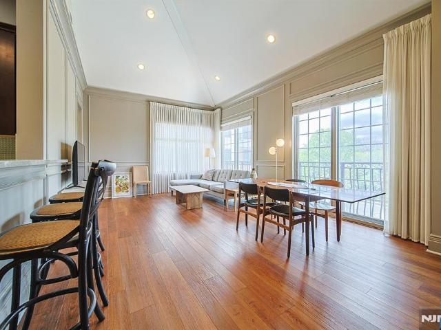 Condo for sale in Tenafly, New Jersey