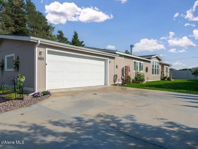 House for sale in Hayden, Idaho