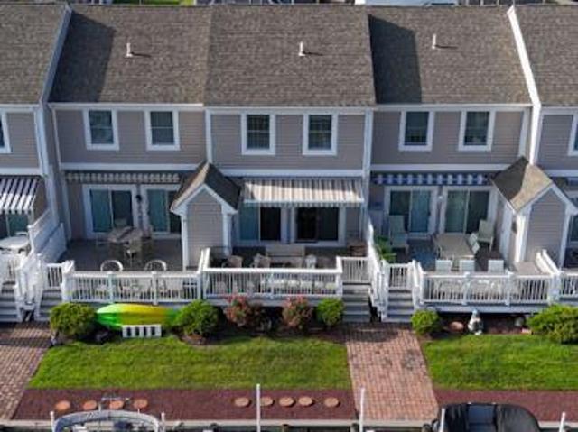 Condo for sale in Delaware