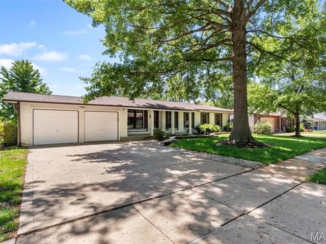 House for sale in Creve Coeur, Missouri