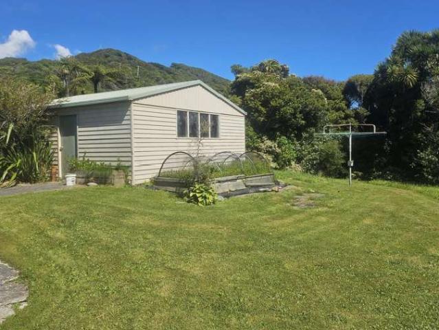 House for sale in Nine Mile, West Coast