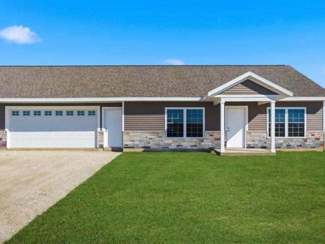 Condo for sale in Manchester, Iowa