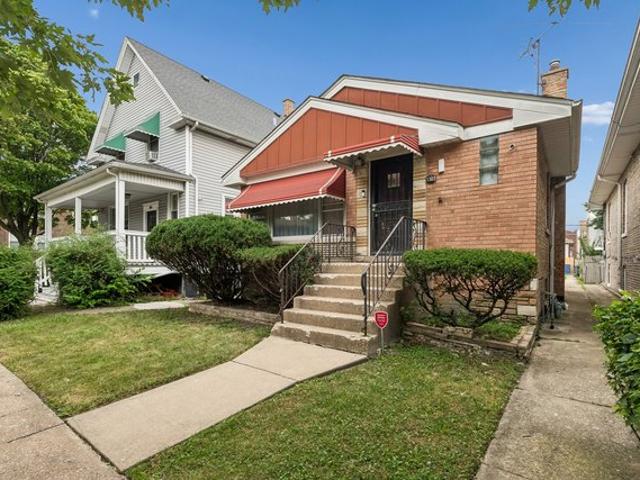 House for sale in Cicero, Illinois