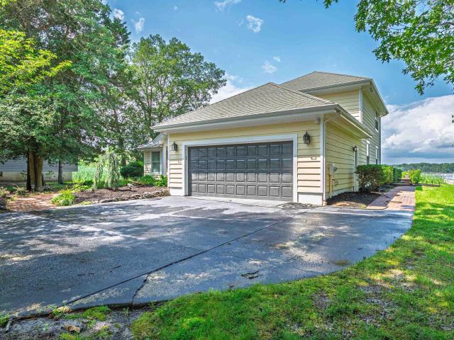 House for sale in Dorothy, New Jersey