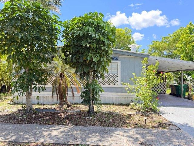 House for sale in Davie, Florida