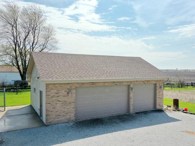 House for sale in Grant Park, Illinois