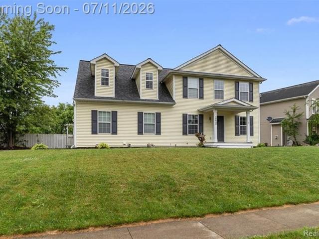 House for sale in Fenton, Michigan