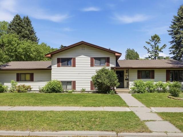 House for sale in Moorhead, Minnesota