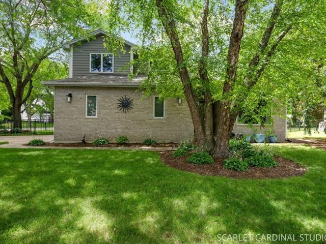 House for sale in North Aurora, Illinois