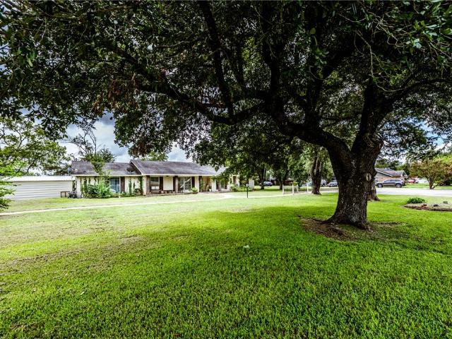 House for sale in Madisonville, Texas