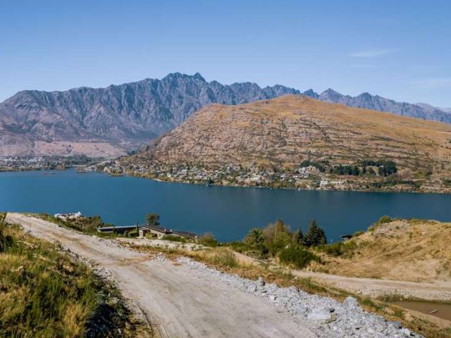 Townhouse for sale in Otakou