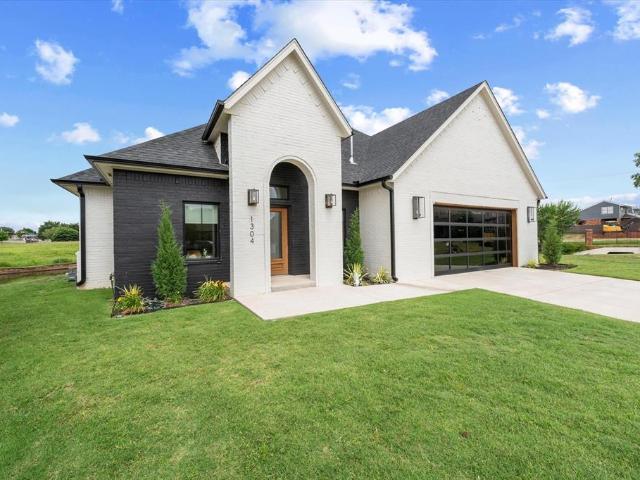 House for sale in Yukon, Oklahoma