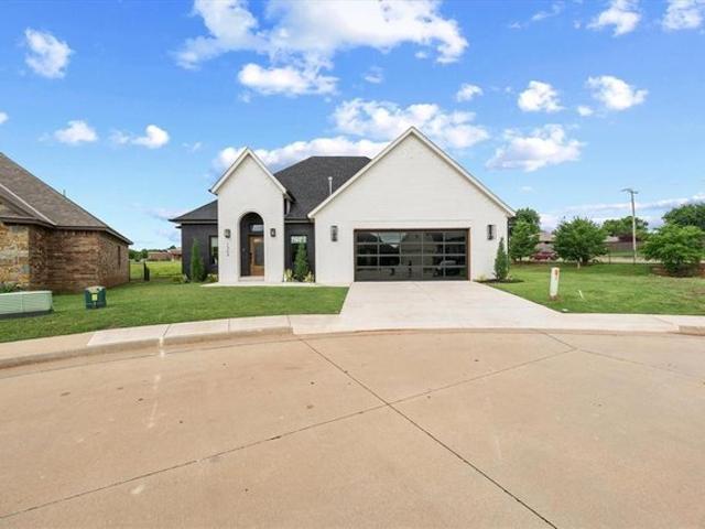 House for sale in Yukon, Oklahoma