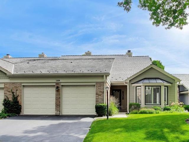 Townhouse for sale in Libertyville, Illinois