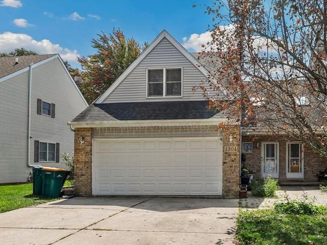 Townhouse for sale in Joliet, Illinois